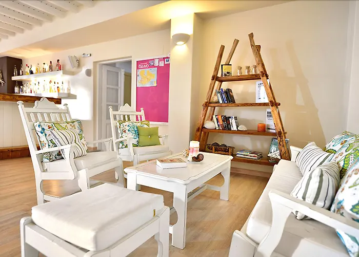 Erato Mykonos 3* أورنوس