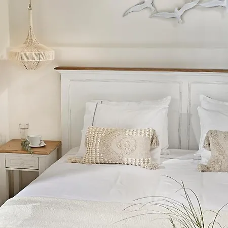 Erato Mykonos אורנוס