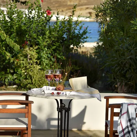 Erato Mykonos 3*