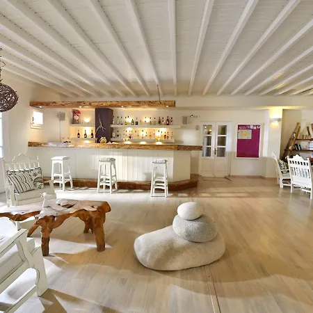 Erato Mykonos 3*
